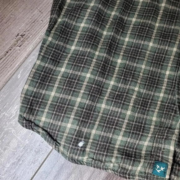 Outdoor Life Men's Green Plaid Flannel Buttondown Shirt Size Large - Picture 12 of 12